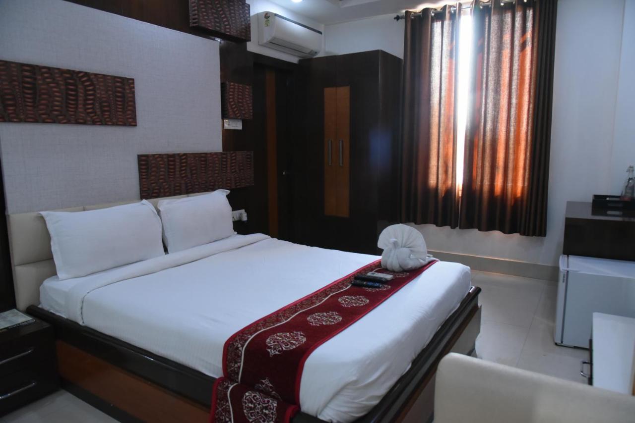 Hotel Vitthal International, Prayagraj Allāhābād Junction מראה חיצוני תמונה