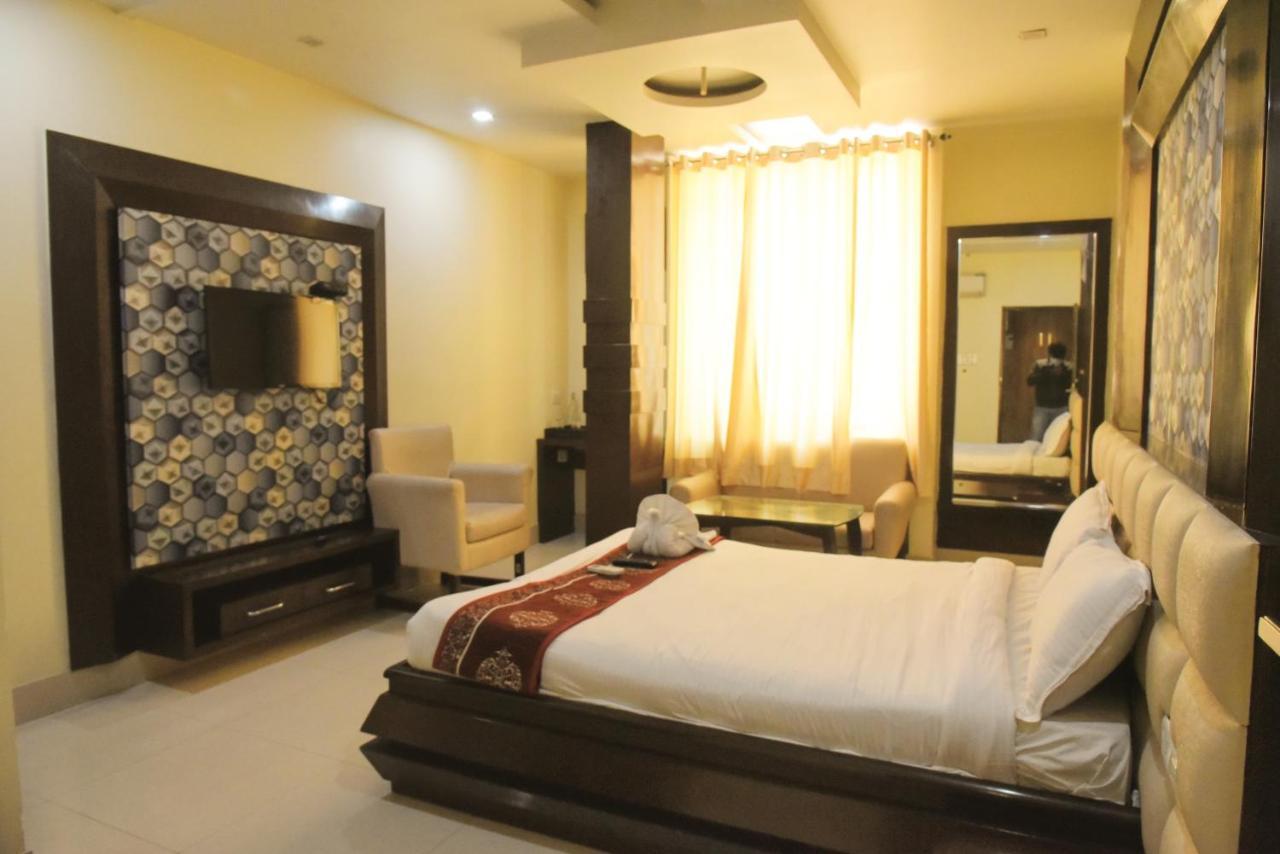 Hotel Vitthal International, Prayagraj Allāhābād Junction מראה חיצוני תמונה